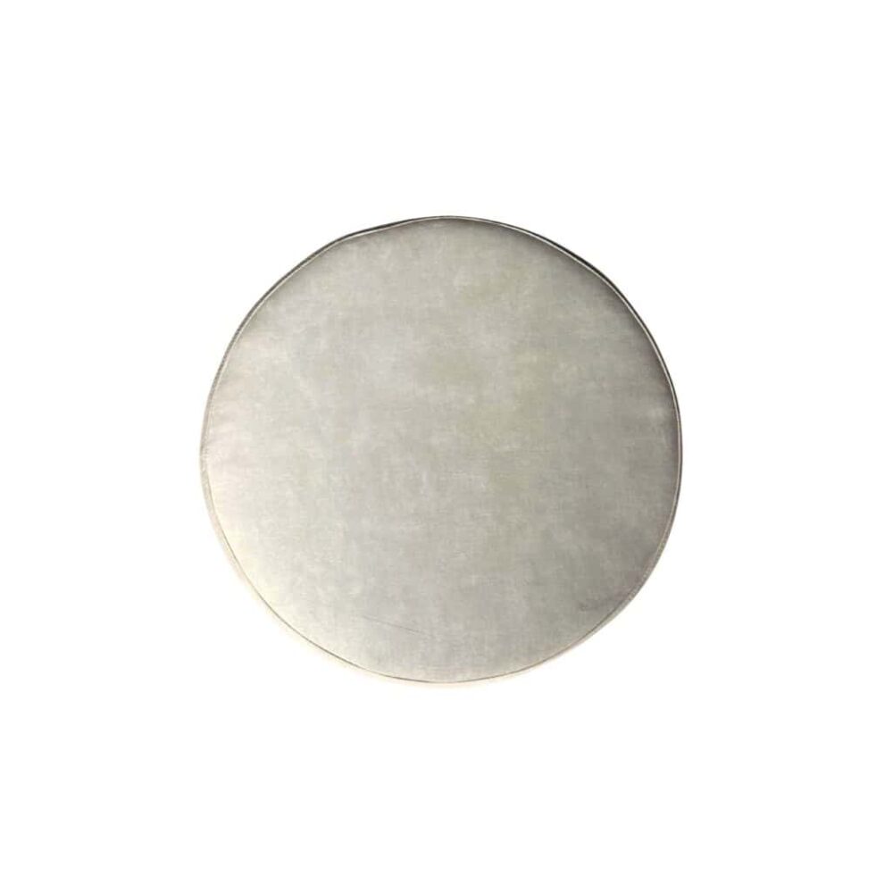 Elegante ronde salontafel met minimalistisch ontwerp en natuurlijke houtafwerking, perfect voor moderne en Scandinavische interieurstijlen.