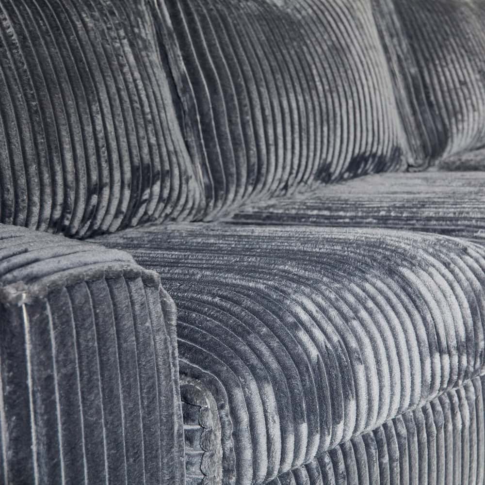 Luxueuze bank bekleed met exclusief fluweelstof, ontworpen door Mokana Meubelen voor modern en elegant interieur. Perfect voor een stijlvolle woonkamer of lounge.