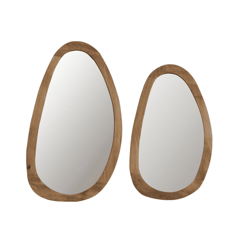 Moderne houten wandspiegels met natuurlijke afwerking, ideaal voor sfeervolle interieurdecoratie en functioneel gebruik.