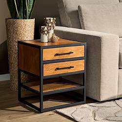 Houten nachtkastje met zwart metalen frame, passend bij moderne en industriële interieurstijlen. Perfect voor naast een bed of sofa om spullen binnen handbereik te houden.