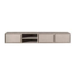 Strak TV-meubel van Mokana Meubelen met meerdere opbergvakken en open schappen in een lichte, natuurlijke hout-afwerking. Perfect voor moderne woonkamers en opbergruimte.