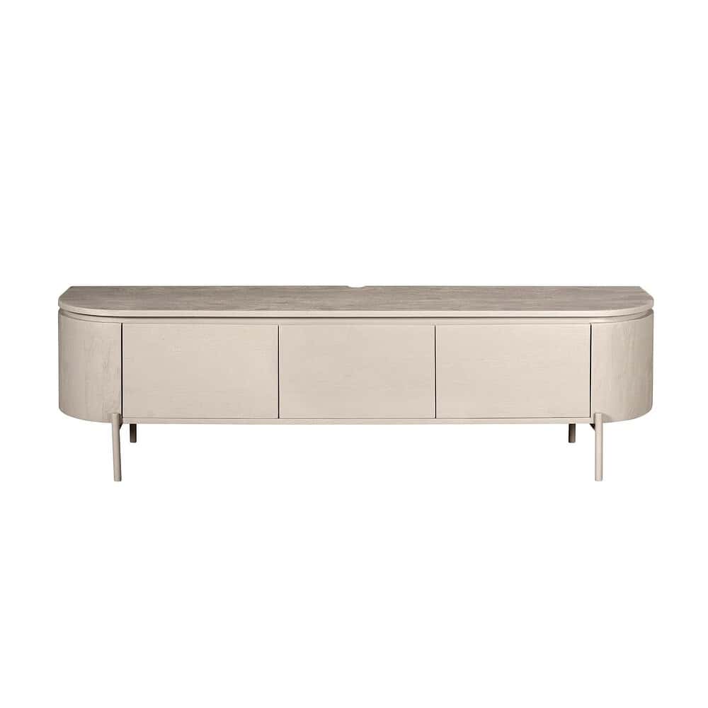 Modern tv-meubel van massief hout met strak design, 3 ruime deuren, lichte afwerking en elegant gevormde pootjes, perfect voor een stijlvolle woonkamer.