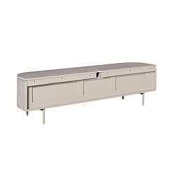 Strak en modern tv-meubel van Mokana Meubelen met gesloten opbergruimte, in een neutrale kleur en met een stijlvol design, perfect voor een eigentijdse woonkamer.