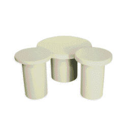 Moderne witte salontafel met drie ronde toppen en cilindrische poten, perfect voor modern interieur en gezellige zithoeken.