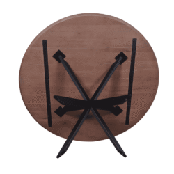 Elegante houten ronde tafel met zwart metalen onderstel, perfect voor moderne eetkamers en vergaderruimtes. Op maat gemaakt door Mokana Meubelen, combineert stijl en functionaliteit.