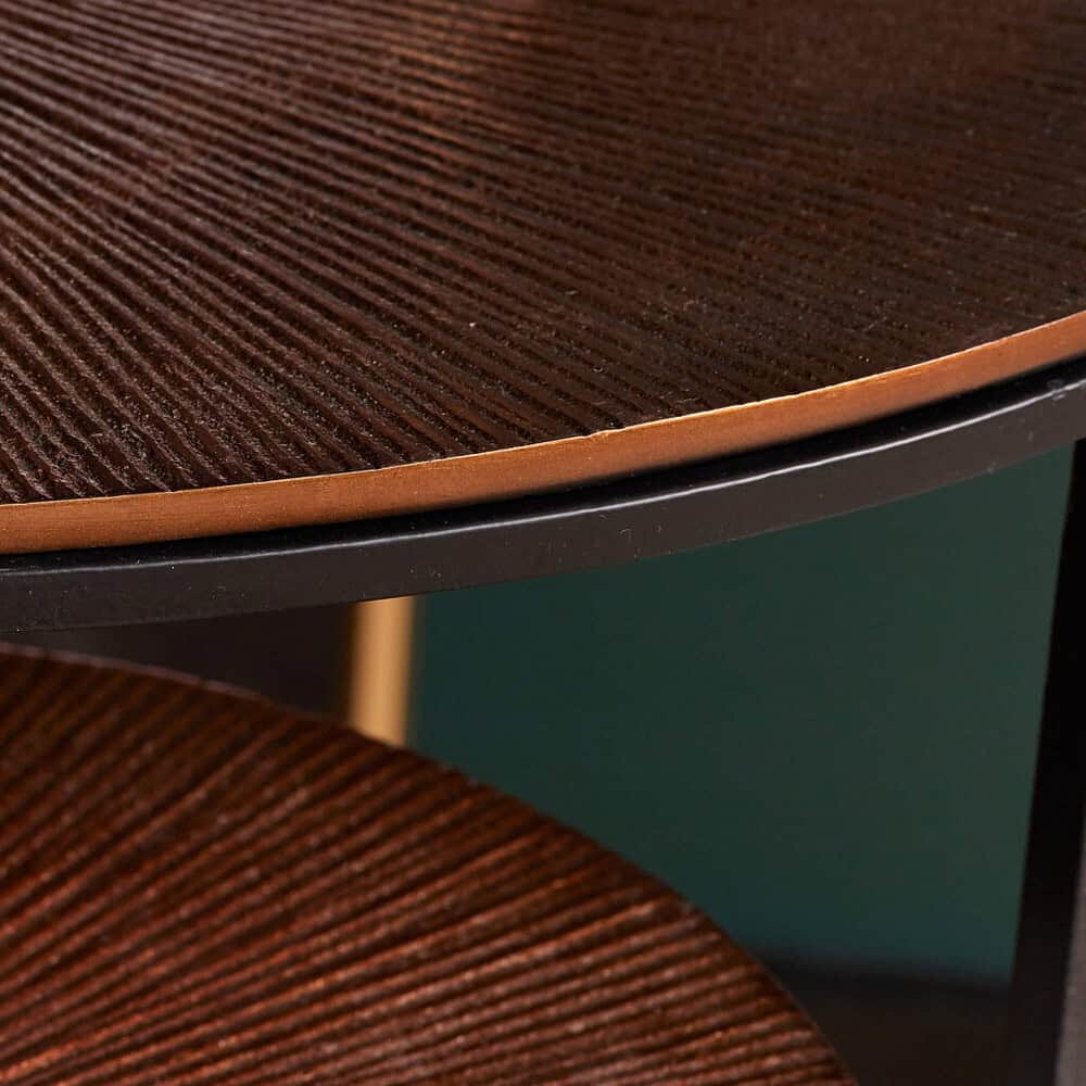 Hoogwaardige houten meubelafwerking voor maatwerk meubels van Mokana Meubelen.