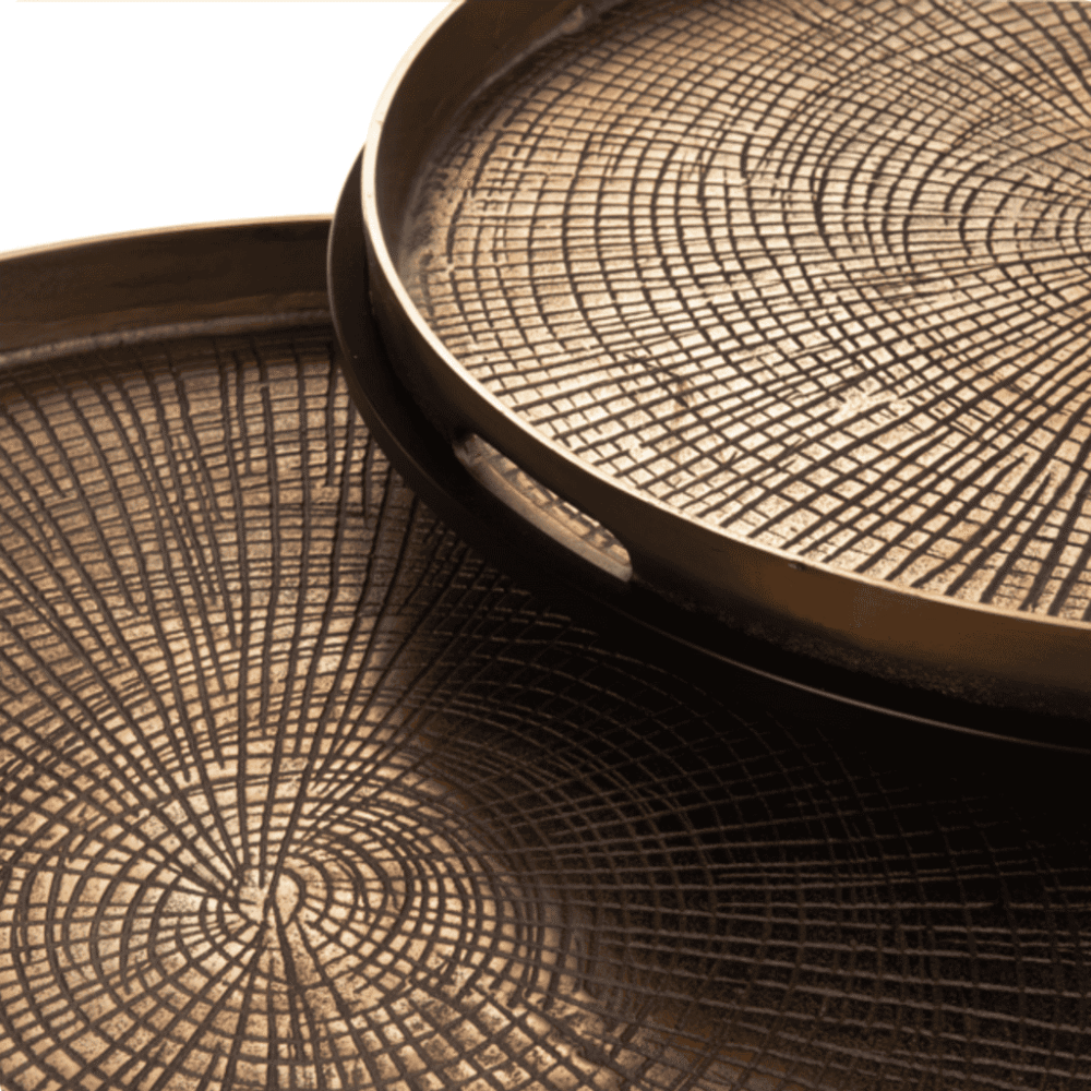 Elegante houten serving trays met een natuurlijke houtstructuur, ideaal voor dining en interieurdecoratie, gemaakt door Mokana Meubelen.
