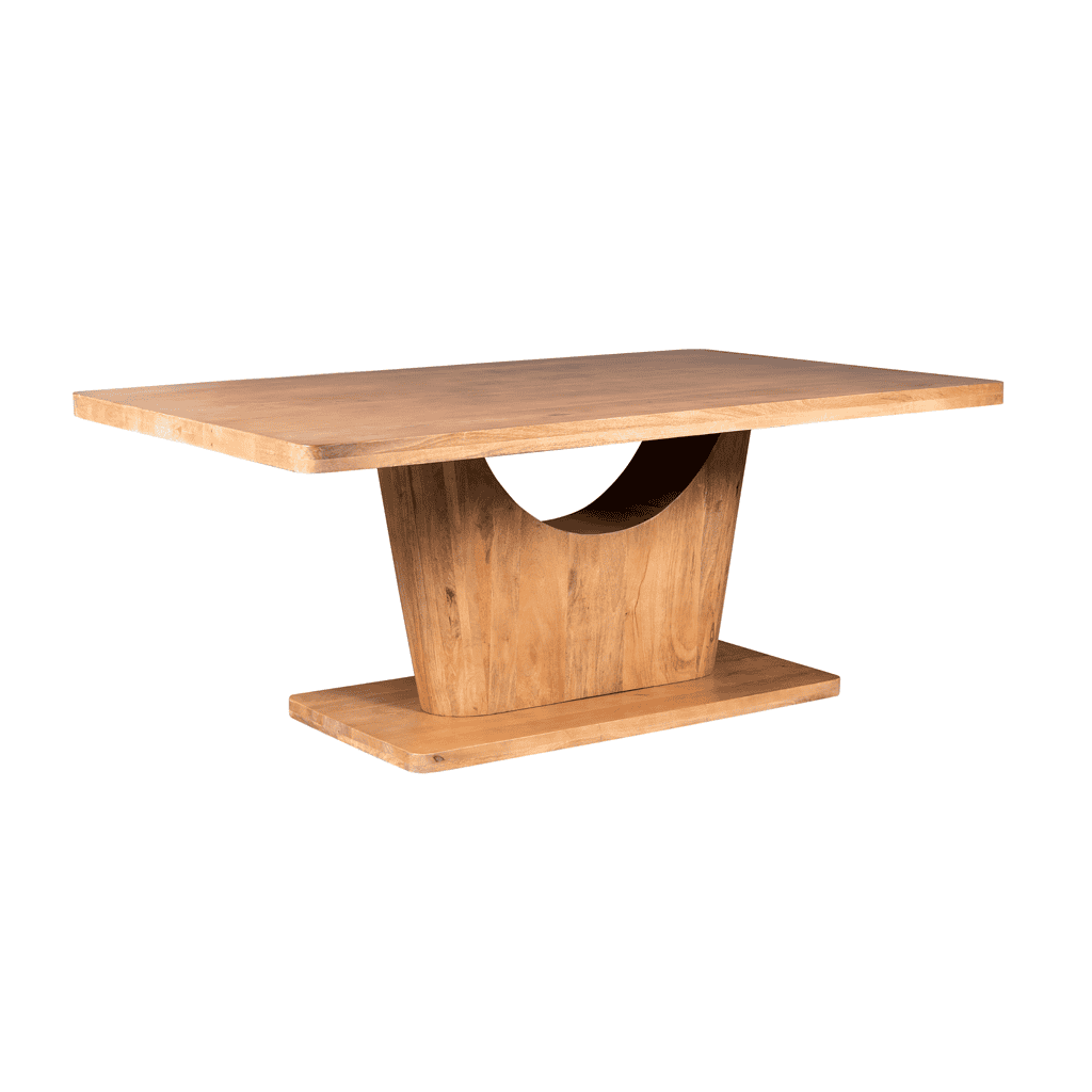 Robuuste houten eettafel met modern design, ambachtelijk vakmanschap en natuurlijke afwerking, perfect voor Scandinavisch interieur.