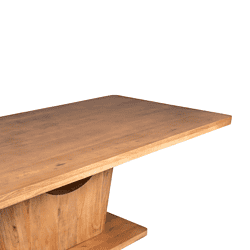 Strak houten eettafel met natuurlijke afwerking en modern design, perfect voor een stijlvolle en functionele woonruimte.