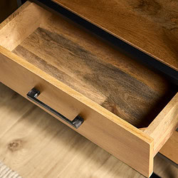 Schiif lade in massief hout met zwart metalen handgreep, handgemaakt, natuurlijke houten afwerking.