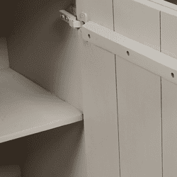 Deur scharnieren op houten kast, meubel hardware, meubel onderdelen, houten meubel detail, Mokana Meubelen, maatwerk houten kast.