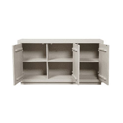 Breed witte houten dressoirkast met open schuifdeuren, perfect voor landelijke en moderne interieurs, met ruime opbergvakken voor o.a. servies en decoratie, typisch Mokana meubelstuk.
