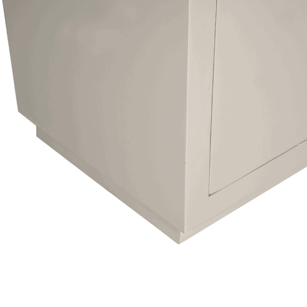 Strak wit meubel met afgeschuinde rand, modern design, geschikt voor woonkamer of kantoor, hoogwaardige MDF afwerking, Mokana Meubelen exclusief assortiment.