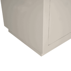 Strak wit meubel met afgeschuinde rand, modern design, geschikt voor woonkamer of kantoor, hoogwaardige MDF afwerking, Mokana Meubelen exclusief assortiment.