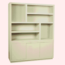 Eikenhouten boekenkast met open vakken en gesloten kastegedeelte, perfect voor moderne woonkamer of kantoor, in een lichte afwerking.