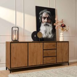 Chique houten tv-meubel met drie deuren en vier laden, modern design voor woonkamer, gemaakt door Mokana Meubelen.