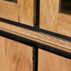 Natuurlijk, hier zijn de SEO-teksten voor de afbeelding:.