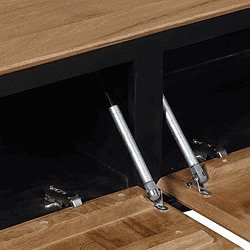 Deuronderdelen van houten meubels met gasfeder en scharnier, houten afwerking en modern ontwerp, gemaakt door Mokana Meubelen voor op maat gemaakte opbergoplossingen.