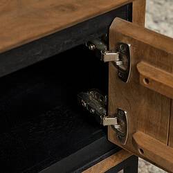 Modern houten meubel met slimme scharnieren en verstelbare functies voor tijdloze functionaliteit.