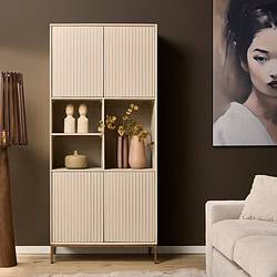 Elegante witte houten kast met verticale lamellen, geschikt voor een moderne woonkamer, geschikt voor opbergen en decoratie.
