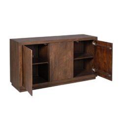 Strak houten dressoir met schuifdeuren en open opbergvakken, perfect voor een warme en natuurlijke woonstijl.