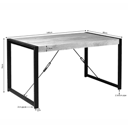 Strak industrieel bureau van hout en metaal, perfect voor kantoor of eetkamer, discreet verstelbare anti-kantelverrieglingen en stevige constructie voor duurzaamheid.