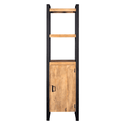 Strak industrieel zwart metalen boekenrek met houten deurtjes en open planken voor woon- of kantoorinterieur.