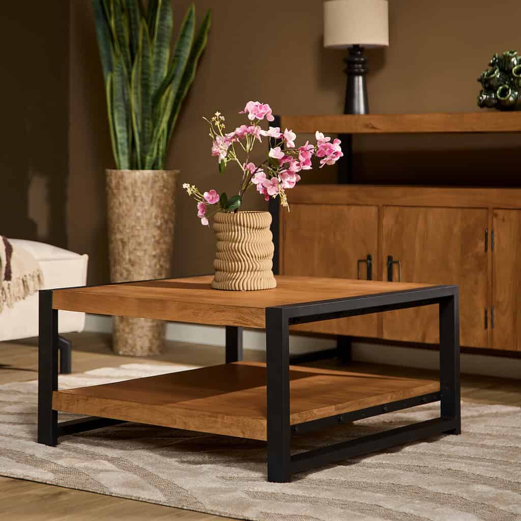 Harentafels, landelijk houten salontafel met zwart metalen frame, moderne woonaccessoire voor woonkamer, ambachtelijke houten meubelen, Mokana Meubelen.