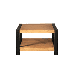 Robuuste zwarte metalen en natuurlijke houten salontafel met twee funktionele planken, modern design, origineel en praktisch meubelstuk voor woonkamer of lounge.
