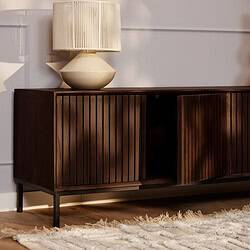 Hoogglans eiken houten dressoir met schuiflades en open vak, stijlvolle landelijke woonkamermeubel, uniek design door Mokana Meubelen.