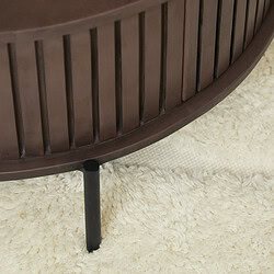 Elegante houten ronde salontafel met verticale latten en zwart metalen poten, perfect voor moderne woonkamerinrichting.