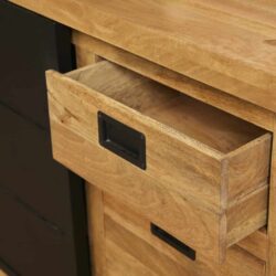 Massief houten ladekast met handgreep, perfect voor decoratie en praktische opbergruimte in huis.