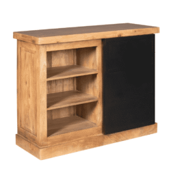 Houten dressoir met open vakken en zwarte afsluitdeuren, ideaal voor wonen en horeca, meubel op maat, modern en landelijk ontwerp, stevig eiken hout.
