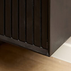Rustieke zwarte houten meubel met verticale lamellen, modern industrieel design, hoge kwaliteit afwerking, perfect voor woon- of kantoorinterieur.