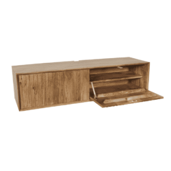 Rustieke houten wandkast met schuifdeur en verstelbare planken voor moderne of landelijke interieurstijlen. Perfect voor opbergoplossingen en decoratie in woonkamer, keuken of slaapkamer.