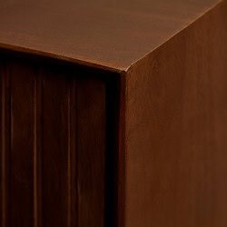 Hoogwaardige houten meubel details, warme bruine afwerking van Mokana Meubelen.