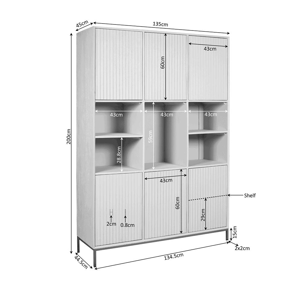 Houten kast met veel opbergruimte en verstelbare planken, perfect voor in de woonkamer of kantoor. Gemaakt van hoogwaardig massief hout, afgewerkt in een frisse witte lak voor een moderne uitstraling.