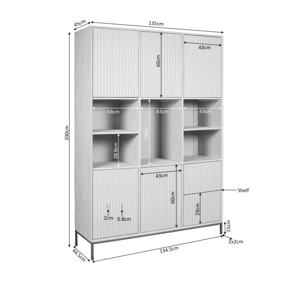 Robuuste witte Mokana boekenkast met open vakken en gesloten opbergdeuren, perfect voor mix van stijl en functionaliteit, inclusief afmetingen en praktische indeling.