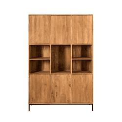 Elegante houten kast van Mokana Meubelen, perfect voor een stijlvolle opbergoplossing in uw interieur. Gemaakt van hoogwaardig hout, combineert functionaliteit met modern design.