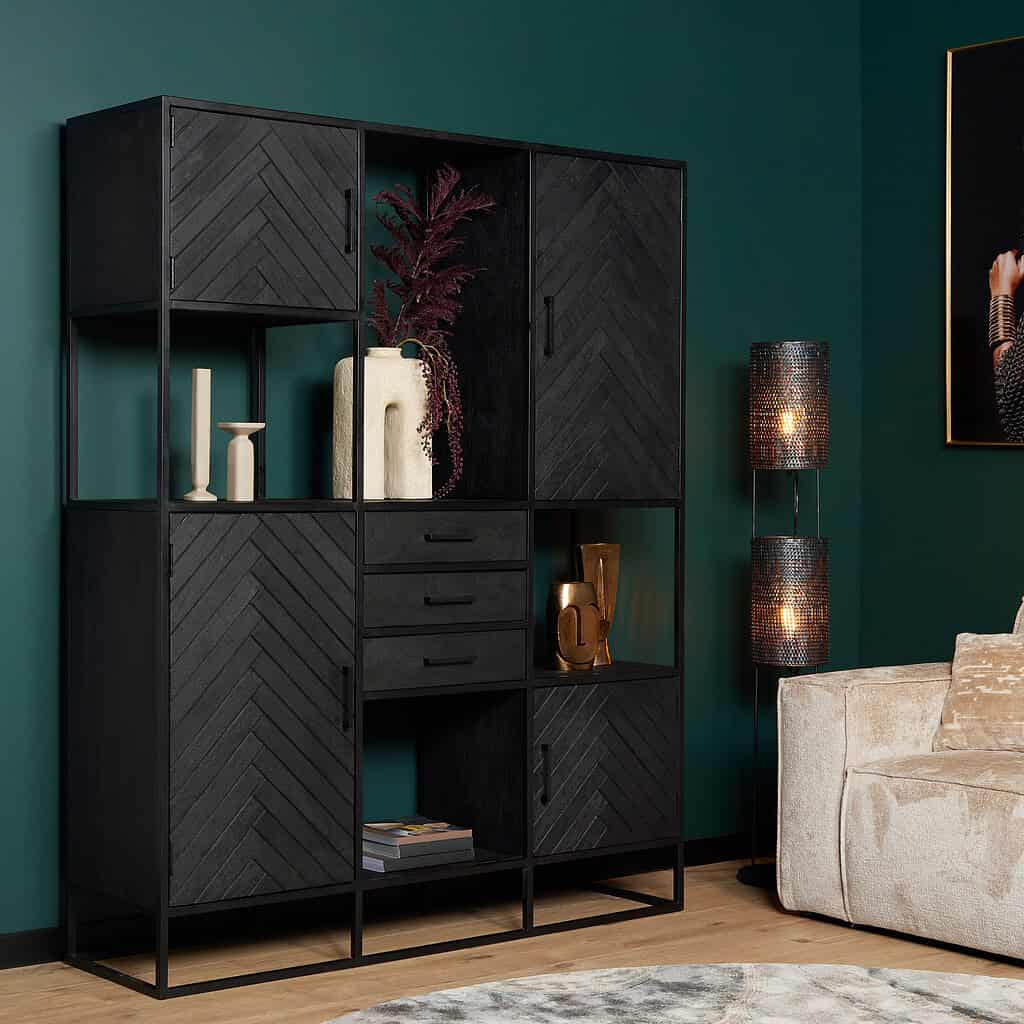 Stijlvolle zwarte houtentubsysteem met open en gesloten opbergruimte, ideale Mokana meubelen voor moderne interieurs met accessoires en decoratie.