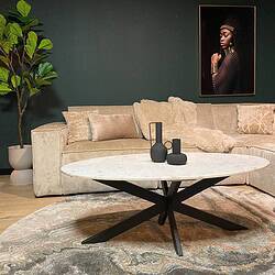 Moderne woonkamer met beige stoffen bank, zwart marmeren salontafel en elegante decoratie, perfect voor een stijlvolle interieurstijl.