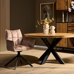 Geselecteerd meubelontwerp voor stijlvolle eettafels en stoelen van Mokana Meubelen. Perfect voor modern en industrieel interieur met hoogwaardige materialen en vakmanschap.