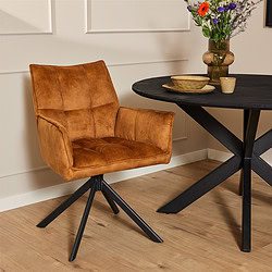 Zachte oranje stoffen horeca barkruk met draaivoet en verstelbare hoogte, elegant wooninterieur.