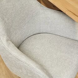 Zitmeubel met lichtgrijze stoffering en houten poten, modern en comfortabel design, perfect voor een eigentijds interieur, handcrafted kwalitatief meubilair.