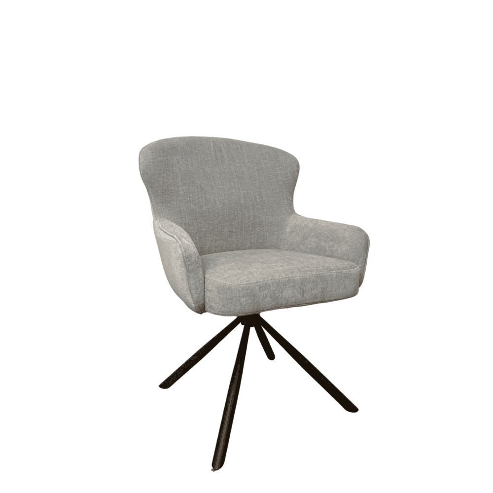 Lichtgrijze, ergonomische fauteuil van Mokana Meubelen met draaibare zwart metalen poot, perfect voor een stijlvol en comfortabel interieur.