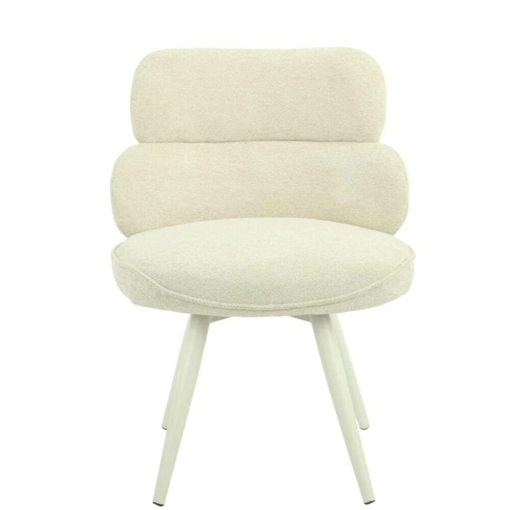 Luxe vintage fauteuil van Mokana in een elegante crème kleur met Scandinavisch design, perfect voor modern en retro interieur.