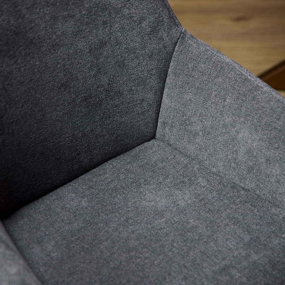 Zwarte stoffen zichtbare detail van moderne bank of stoel, close-up van meubeltextuur.