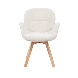 Elegant houten armstoel met comfortabele, crèmekleurige bekleding, perfect voor modern wonen en interieurdesign.