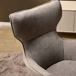 UItzicht op een luxe, modern grijs stoffen fauteuil met hoge rugleuning, perfect voor stijlvolle en comfortabele interieurdecoratie.