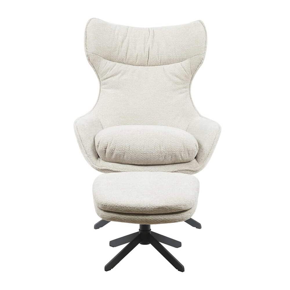 Lounge fauteuil met voetenbank in een zachte, comfortabele stof met moderne zwarte pootvoet, perfect voor een stijlvolle en ontspannen zithoek.